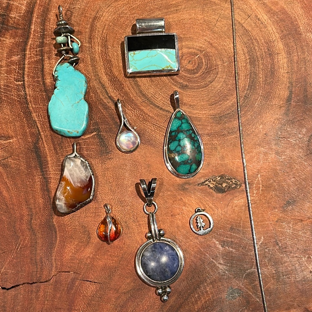 8 pendants and 1 chain